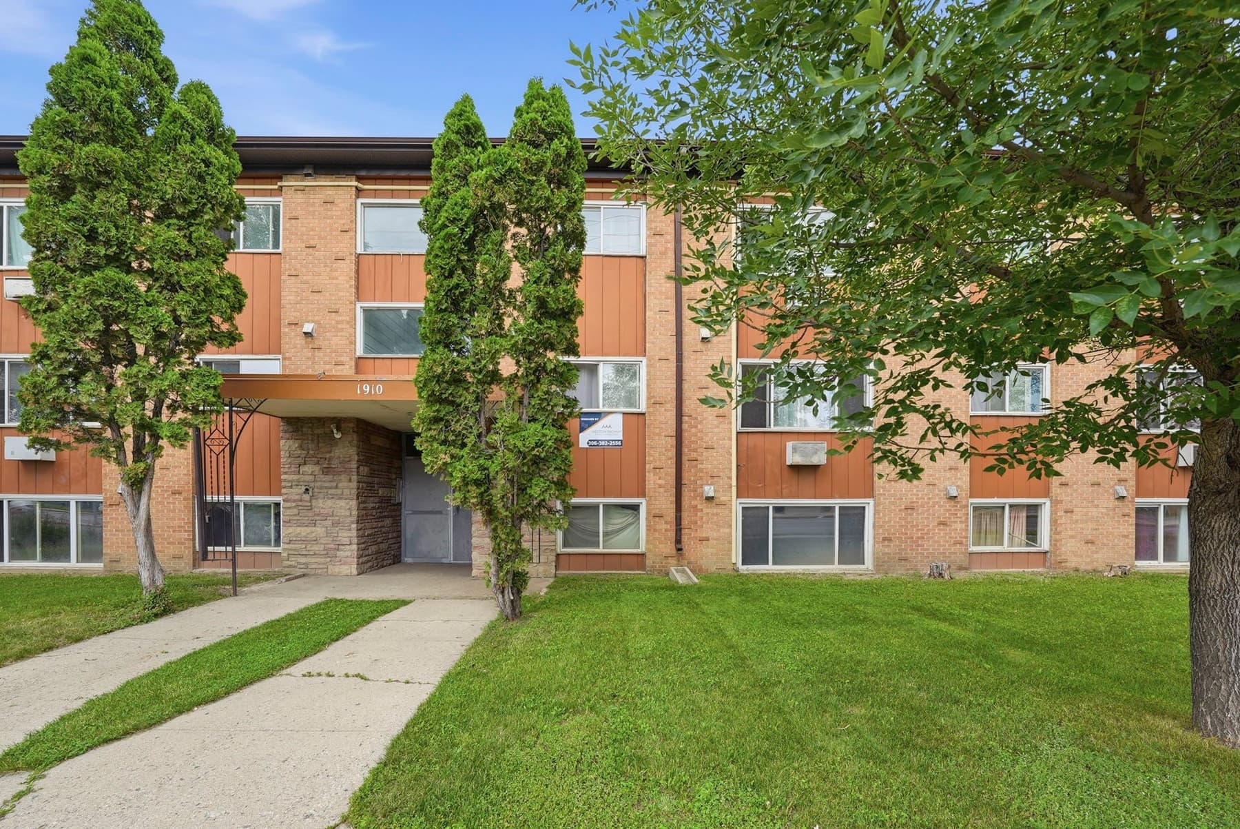 Mount Royal Apartments — photo 4